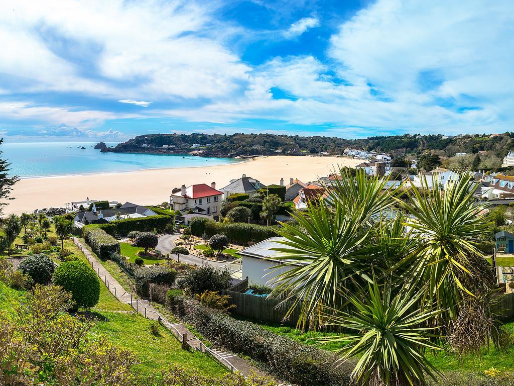 Biarritz Hotel Saint Brelade Exteriör bild
